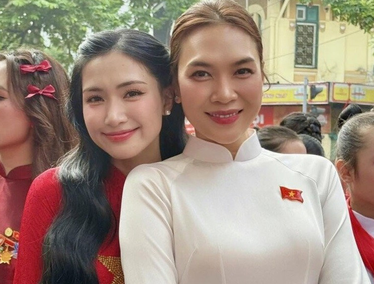 Mỹ Tâm, Hòa Minzy cùng loạt sao Việt đồng loạt lên tiếng ủng hộ bà con vùng lũ