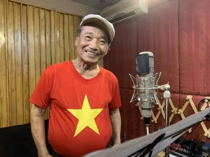 NSND Trần Hiếu tuổi xế chiều: Sợ sống cô đơn, nhập viện vì bạo bệnh vẫn cất cao tiếng hát