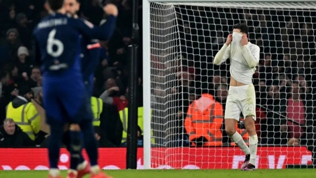 Arsenal bị phạt nặng vì ‘chơi chiêu’ với Man Utd ở FA Cup