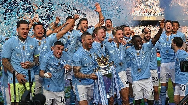 Kyle Walker thừa nhận "ích kỷ và sai lầm" khi rời Man City
