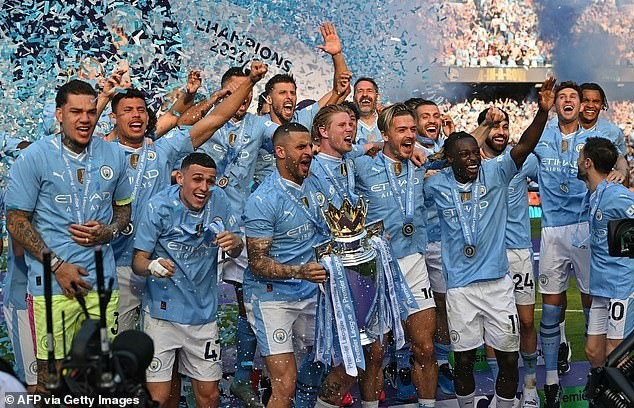 Kyle Walker thừa nhận "ích kỷ và sai lầm" khi rời Man City