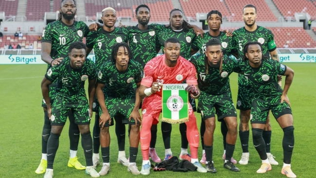 Đội tuyển Nigeria thoát nạn trước trận quyết đấu vòng loại World Cup