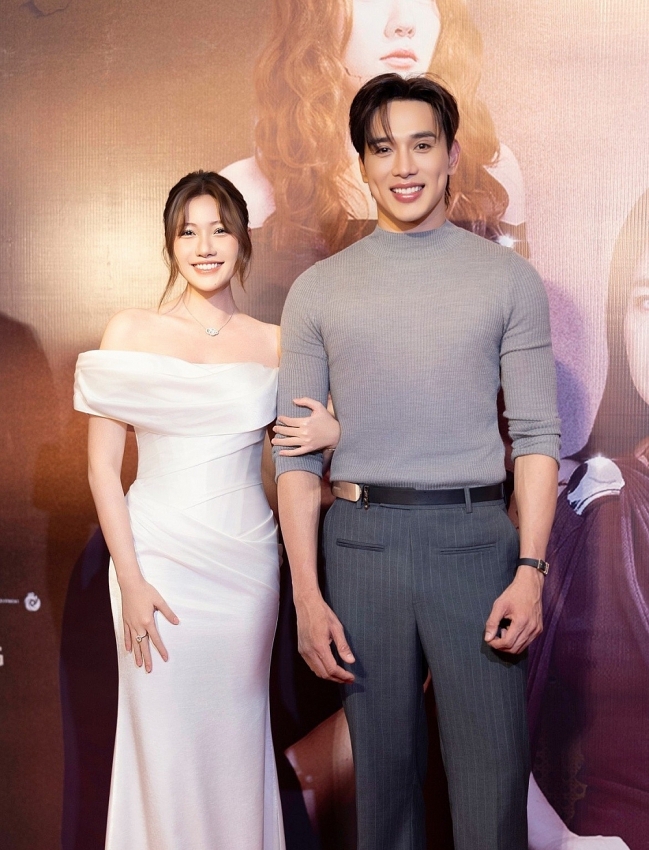 Thực hư Thuận Nguyễn cầu hôn em gái Trấn Thành