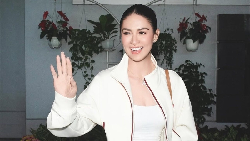Mỹ nhân đẹp nhất Philippines' Marian Rivera xuất hiện rạng rỡ khi đến Việt Nam