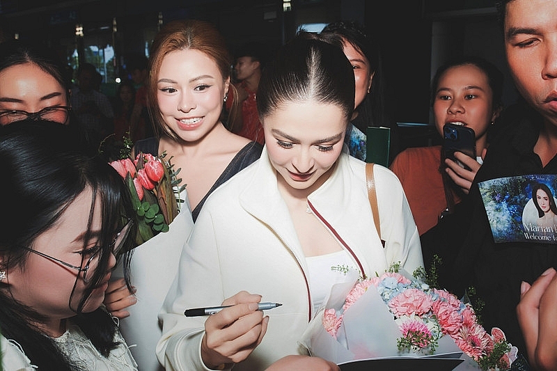 Mỹ nhân đẹp nhất Philippines' Marian Rivera xuất hiện rạng rỡ khi đến Việt Nam Mỹ nhân đẹp nhất Philippines' Marian Rivera xuất hiện rạng rỡ khi đến Việt Nam