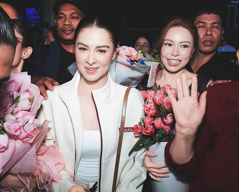 Mỹ nhân đẹp nhất Philippines' Marian Rivera xuất hiện rạng rỡ khi đến Việt Nam Mỹ nhân đẹp nhất Philippines' Marian Rivera xuất hiện rạng rỡ khi đến Việt Nam