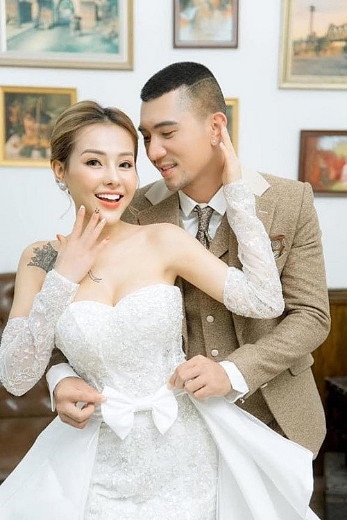 Chuyện tình ồn ào giữa Ngân 98 - Lương Bằng Quang