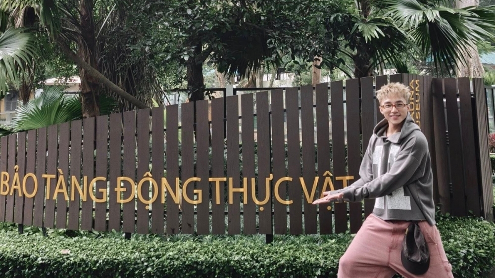 Sơn Tùng M-TP khiến mạng xã hội 'bùng nổ' khi check-in ở Thảo Cầm Viên