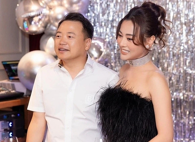 Phương Oanh thay đổi ra sao sau khi kết hôn cùng Shark Bình? Phương Oanh thay đổi ra sao sau khi kết hôn cùng Shark Bình?