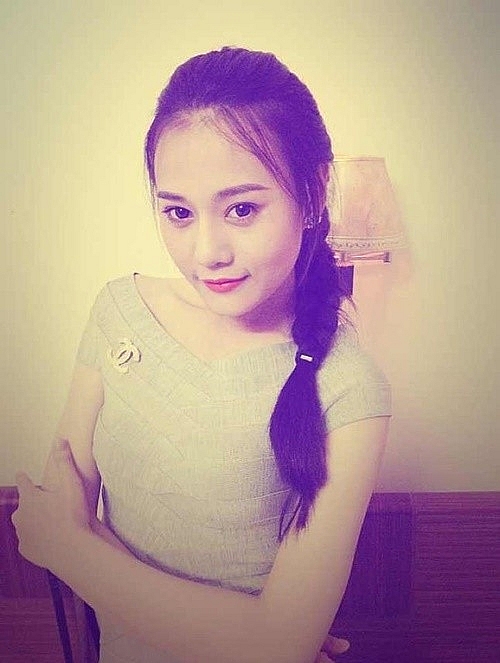 Netizen 'đào lại' nhan sắc thời chưa nổi tiếng của Phương Oanh