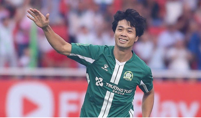 Công Phượng báo tin kém vui tới HLV Kim Sang sik