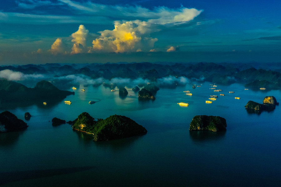 Vịnh Hạ Long vào thu