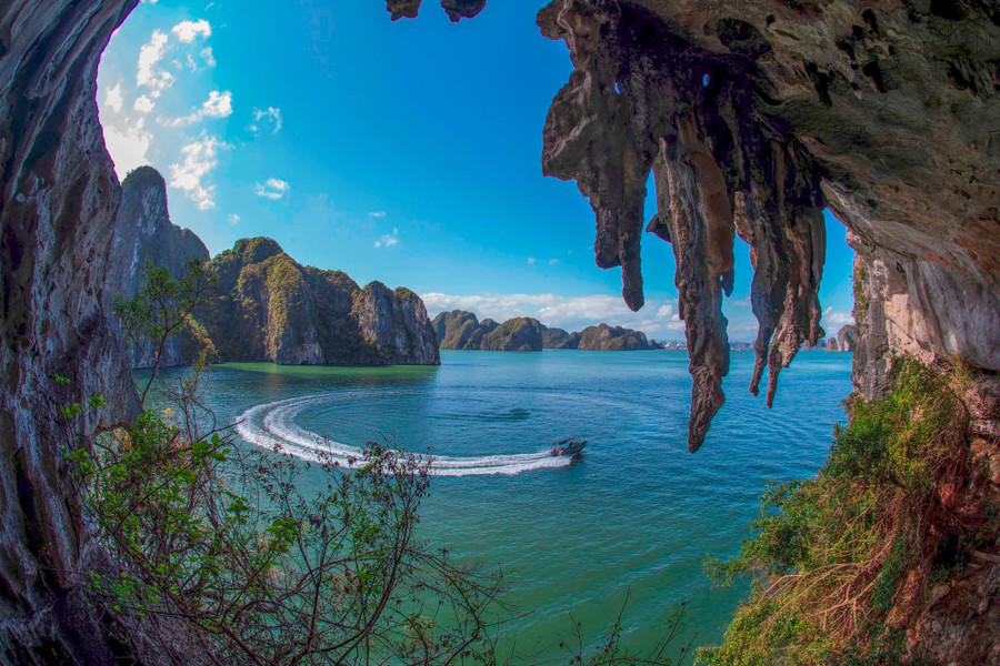 Vịnh Hạ Long vào thu