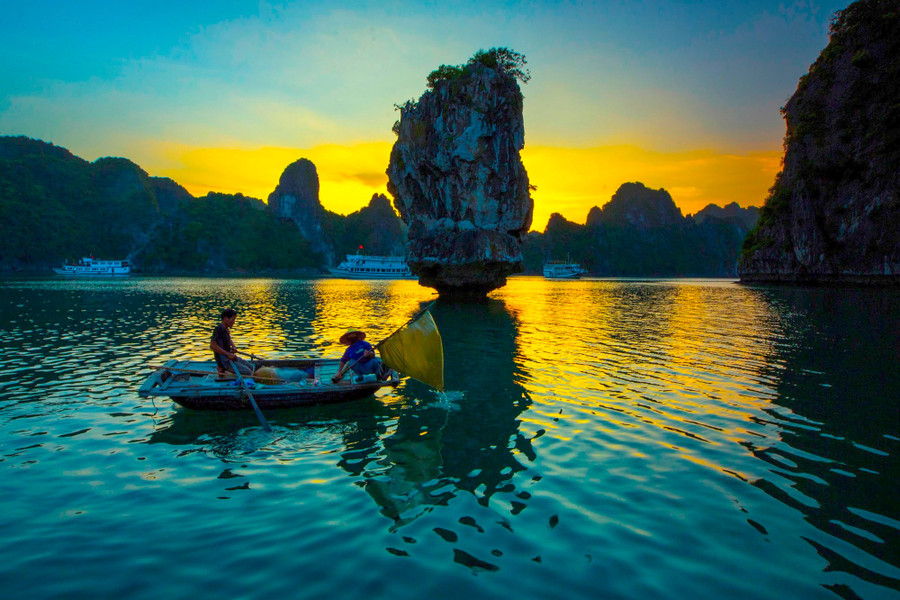Vịnh Hạ Long vào thu