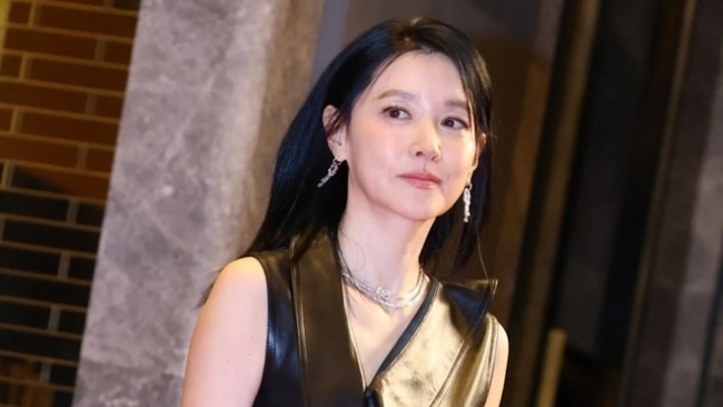 Nhan sắc không tưởng của nàng 'Dae Jang Geum' Lee Young Ae