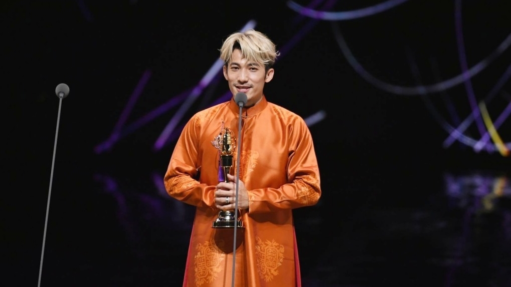 Liên Bỉnh Phát đoạt giải Kim Chung