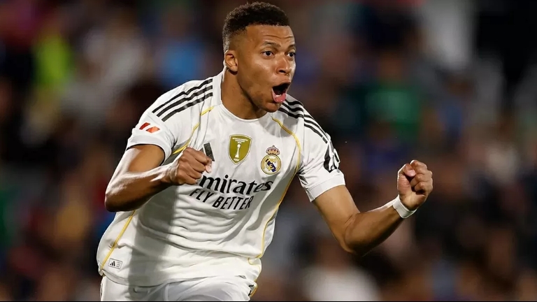 Ghi bàn không ngừng, Mbappe sánh vai với Ronaldo và Haaland