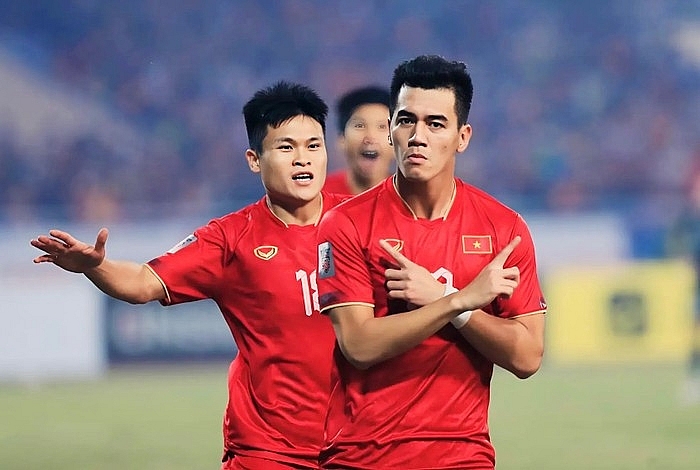 Tiến Linh vượt thành tích của Quang Hải, Công Phượng Tiến Linh vượt thành tích của Quang Hải, Công Phượng