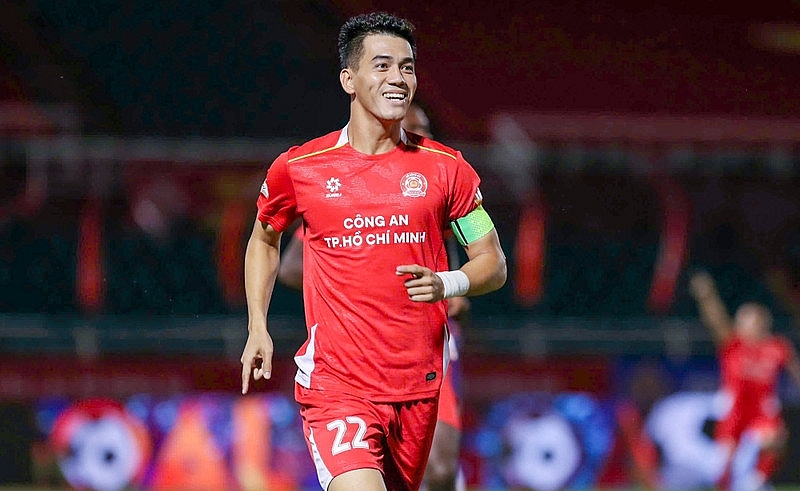 Tiến Linh vượt thành tích của Quang Hải, Công Phượng Tiến Linh vượt thành tích của Quang Hải, Công Phượng