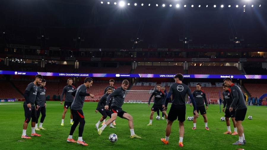 Atletico Madrid khiếu nại Arsenal vì lý do khó tin trên sân Emirates
