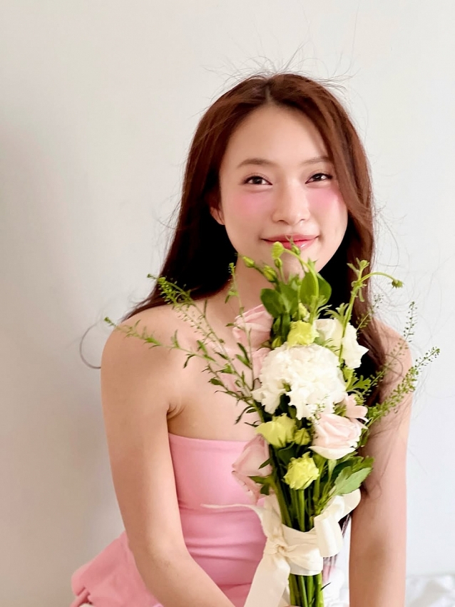 MC Khánh Vy giao diện tiểu thư ngọt ngào khiến fan lụi tim