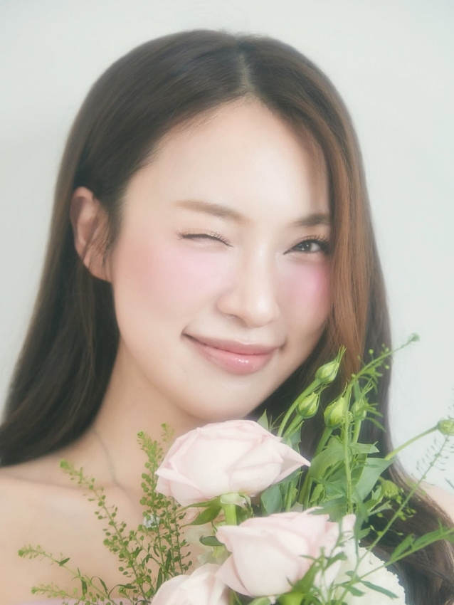 MC Khánh Vy giao diện tiểu thư ngọt ngào khiến fan lụi tim