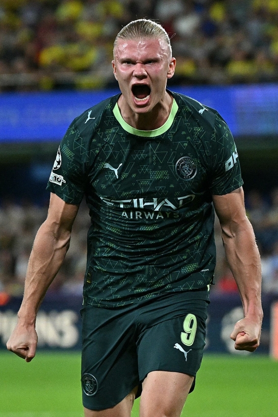 Haaland sánh ngang kỷ lục kinh ngạc của Cristiano Ronaldo