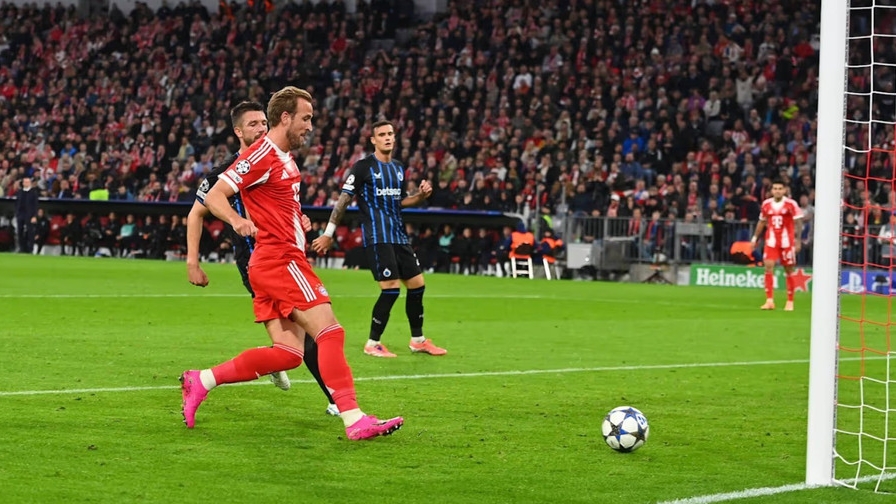 Bayern Munich tạo nhiều cột mốc không tưởng ở Champions League