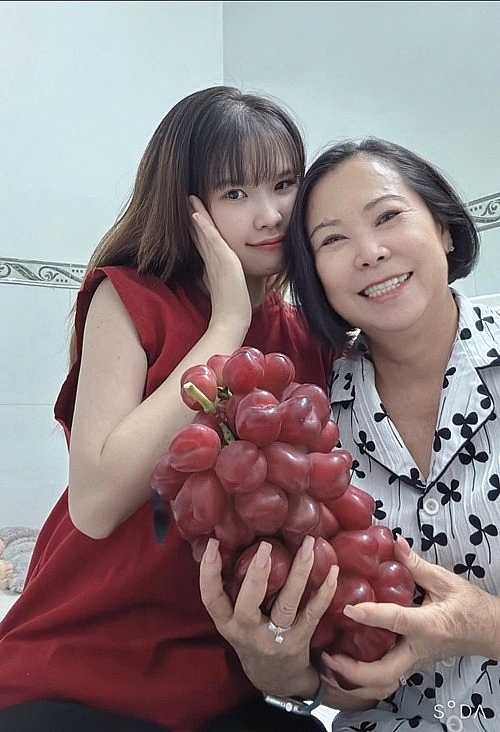 Khởi My lên tiếng về nghi vấn mang bầu