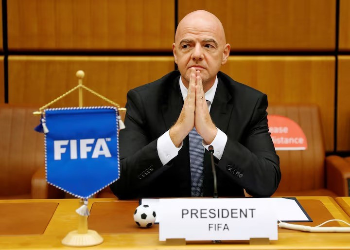 Chủ tịch FIFA đến Malaysia giữa lúc nhạy cảm về án phạt nhập tịch
