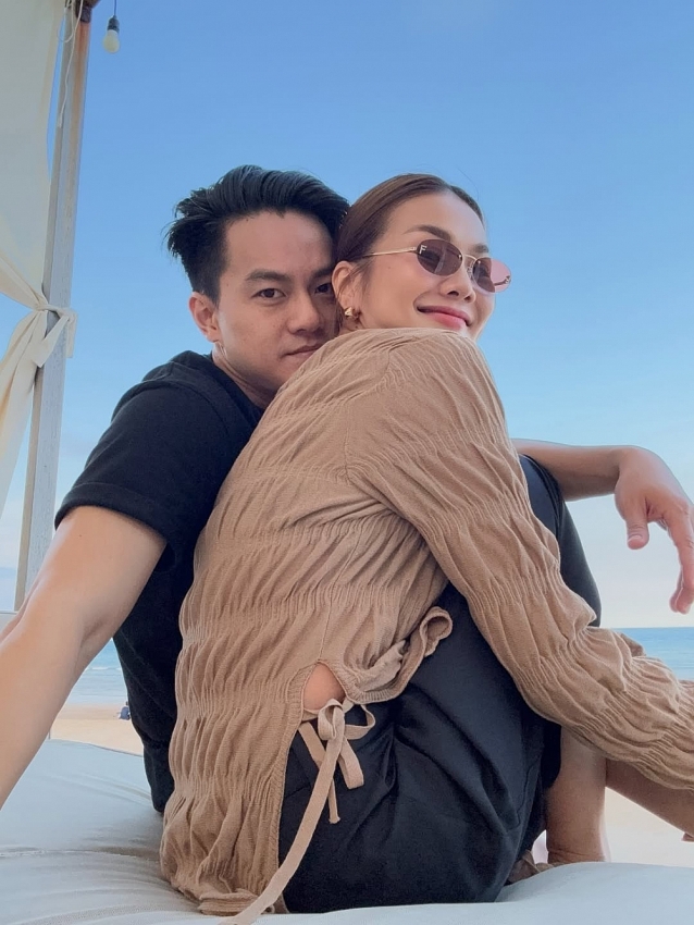 Siêu mẫu Thanh Hằng kỷ niệm 2 năm ngày cưới Siêu mẫu Thanh Hằng kỷ niệm 2 năm ngày cưới