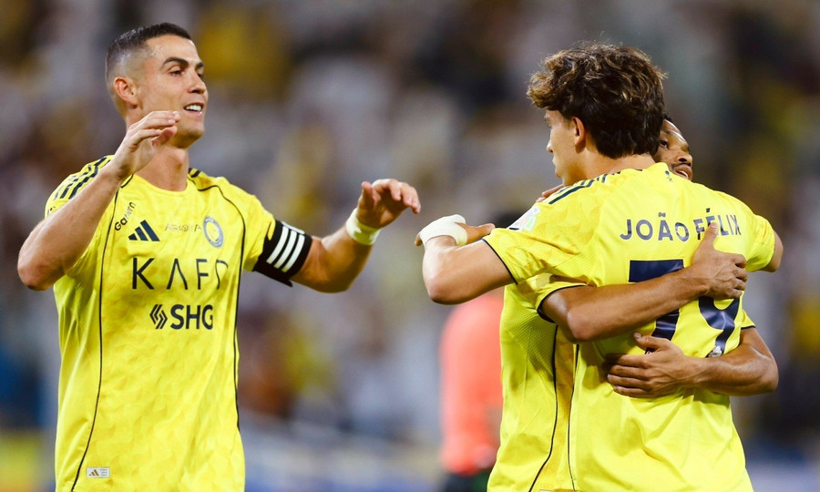 Ronaldo đi vào lịch sử với ‘điều chưa từng có’ Ronaldo đi vào lịch sử với ‘điều chưa từng có’