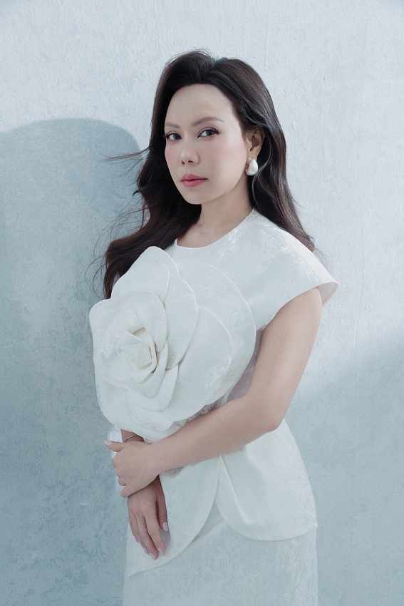 Việt Hương cùng Hồng Đào khiến fan trầm trồ với vẻ đẹp vượt thời gian Việt Hương cùng Hồng Đào khiến fan trầm trồ với vẻ đẹp vượt thời gian