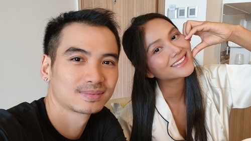 H’hen Niê mừng sinh nhật chồng nhiếp ảnh gia