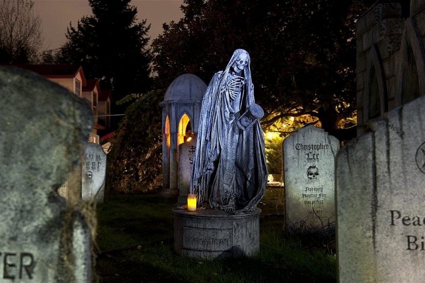 Những địa điểm Halloween rùng rợn nhất thế giới khiến du khách mê hoặc