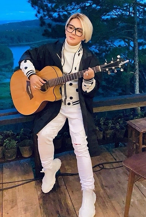 Biết gì về ca sĩ Vũ Hà trước cáo buộc đánh bạc? Biết gì về ca sĩ Vũ Hà trước cáo buộc đánh bạc?