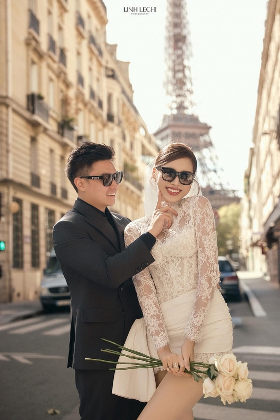 Hoa hậu Đỗ Thị Hà tung ảnh cưới lãng mạn bên trời Âu khiến fan ngỡ ngàng Hoa hậu Đỗ Thị Hà tung ảnh cưới lãng mạn bên trời Âu khiến fan ngỡ ngàng