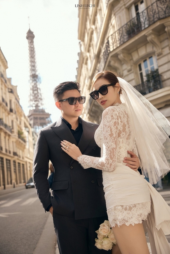 Hoa hậu Đỗ Thị Hà tung ảnh cưới lãng mạn bên trời Âu khiến fan ngỡ ngàng Hoa hậu Đỗ Thị Hà tung ảnh cưới lãng mạn bên trời Âu khiến fan ngỡ ngàng