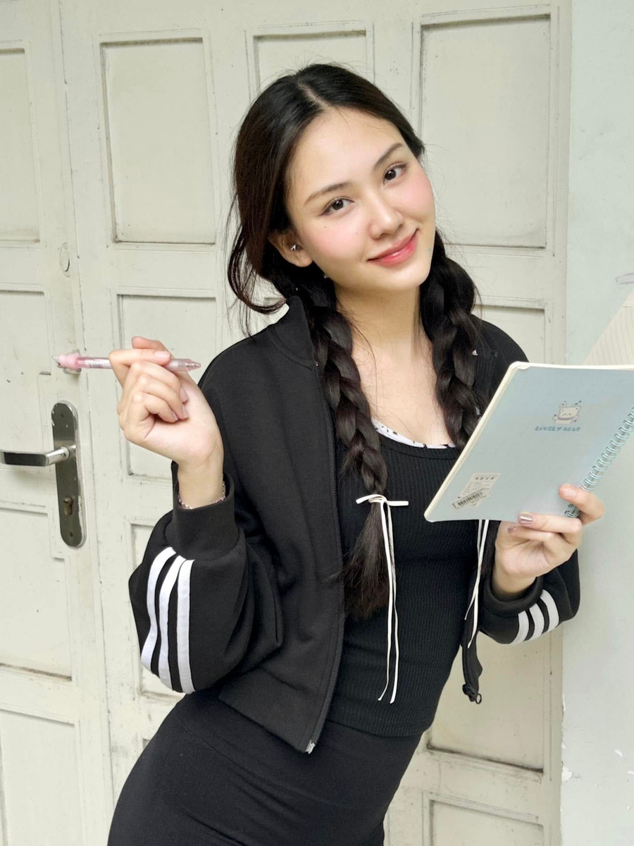 Hoa hậu Mai Phương ra mắt album đầu tay, chính thức lấn sân ca hát