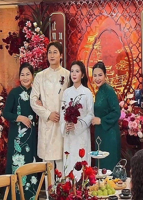 Ngọc Huyền - Đình Tú hạnh phúc trong lễ vu quy Ngọc Huyền - Đình Tú hạnh phúc trong lễ vu quy