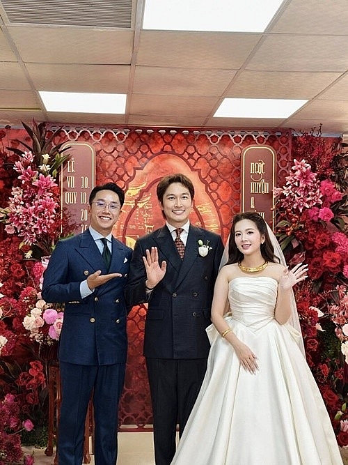 Ngọc Huyền - Đình Tú hạnh phúc trong lễ vu quy Ngọc Huyền - Đình Tú hạnh phúc trong lễ vu quy