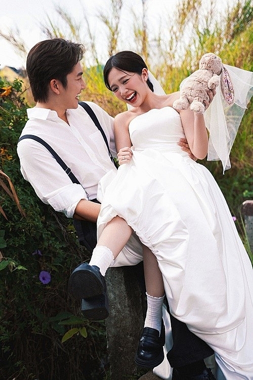 Ngọc Huyền - Đình Tú hạnh phúc trong lễ vu quy Ngọc Huyền - Đình Tú hạnh phúc trong lễ vu quy