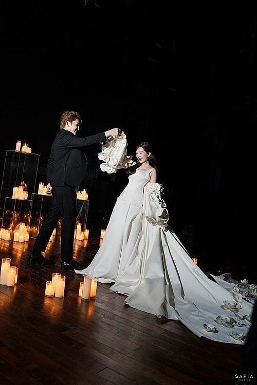 Ngọc Huyền - Đình Tú hạnh phúc trong lễ vu quy Ngọc Huyền - Đình Tú hạnh phúc trong lễ vu quy