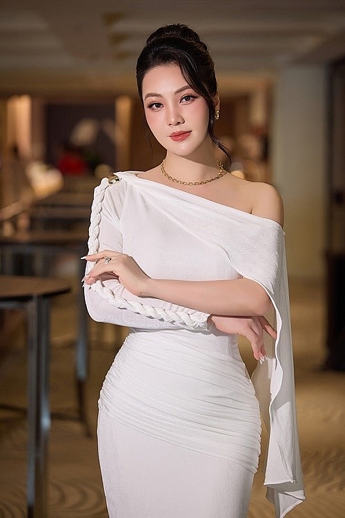 Thụy Vân giấu khéo chuyện có bầu, sinh con thứ 2 Thụy Vân giấu khéo chuyện có bầu, sinh con thứ 2