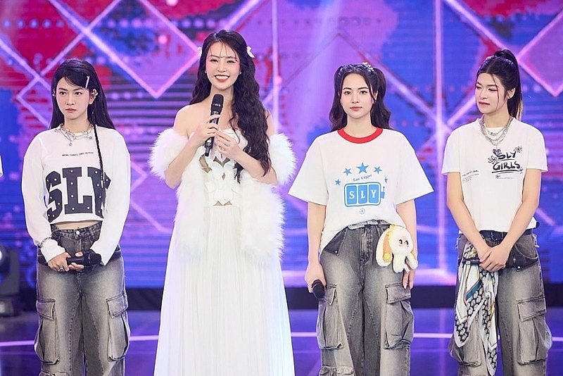 Thụy Vân giấu khéo chuyện có bầu, sinh con thứ 2 Thụy Vân giấu khéo chuyện có bầu, sinh con thứ 2