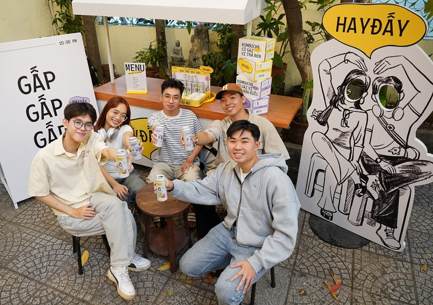 Vinamilk: Tổng doanh thu hợp nhất quý 3 tiến sát cột mốc 17 nghìn tỷ đồng Vinamilk: Tổng doanh thu hợp nhất quý 3 tiến sát cột mốc 17 nghìn tỷ đồng