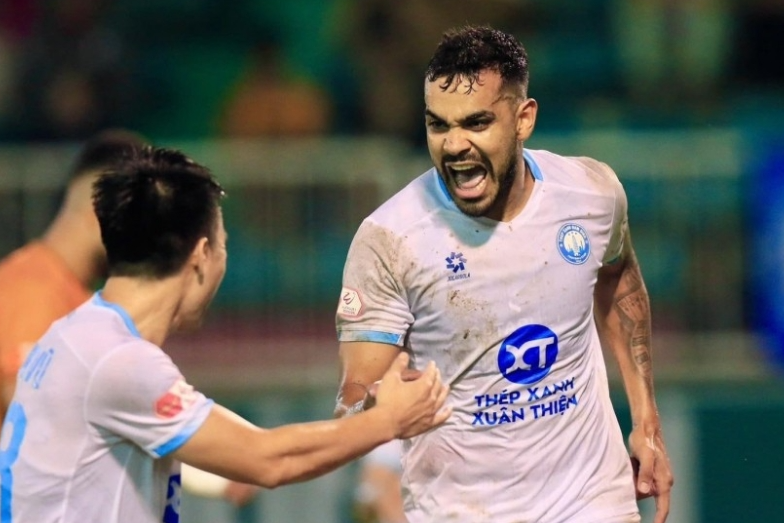 Nam Định bất phân thắng bại với Hoàng Anh Gia Lai Nam Định bất phân thắng bại với Hoàng Anh Gia Lai