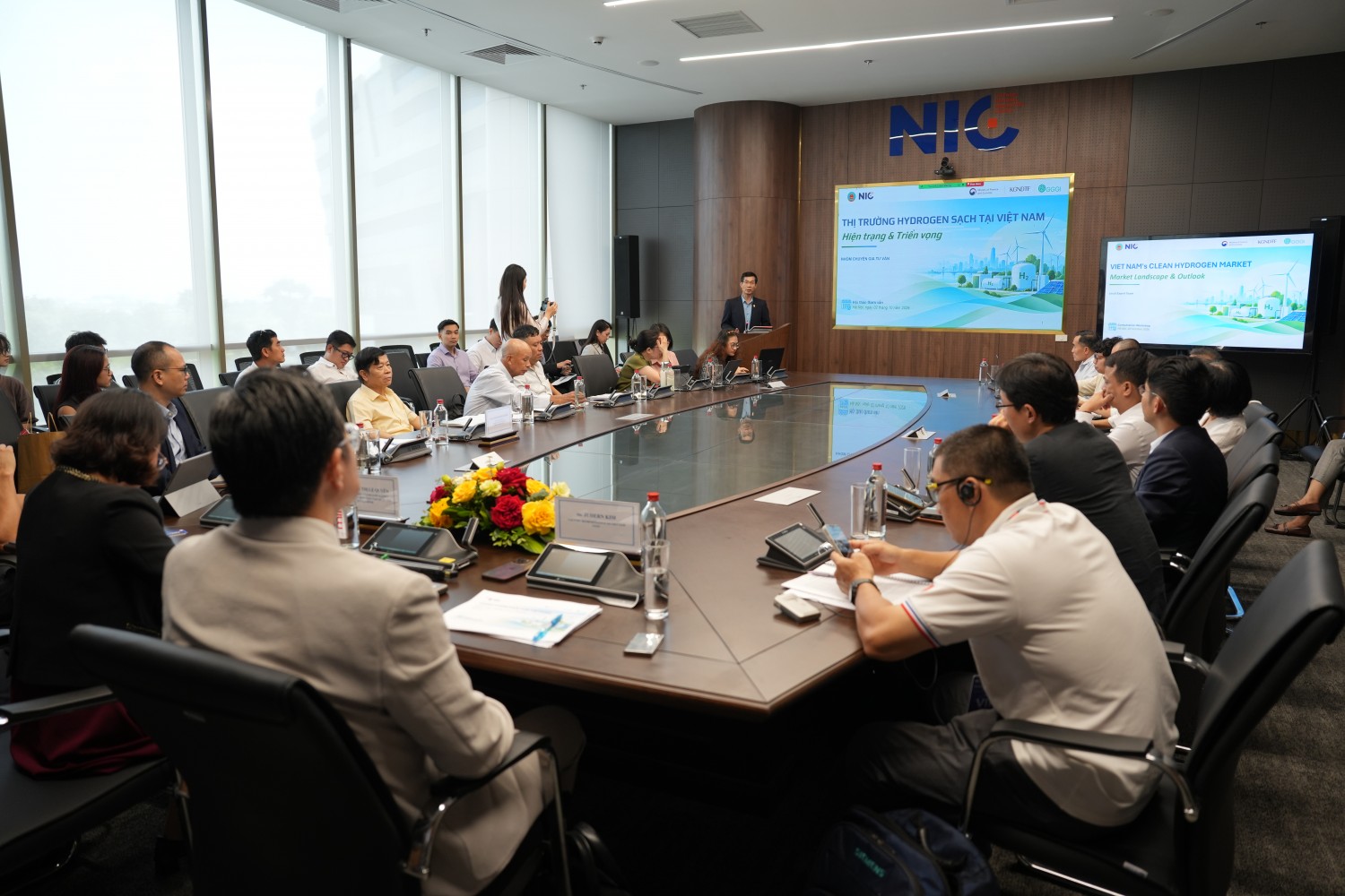 Thị trường hydrogen sạch Việt Nam: Những điểm nghẽn cần tháo gỡ Thị trường hydrogen sạch Việt Nam: Những điểm nghẽn cần tháo gỡ