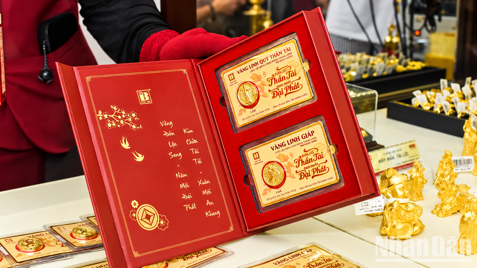 Chênh lệch mua - bán cao, người mua vàng lỗ tới 5 triệu đồng sau một tuần