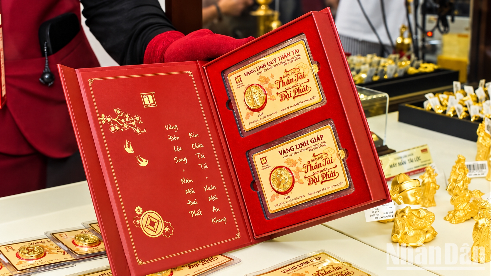 Chênh lệch mua - bán cao, người mua vàng lỗ tới 5 triệu đồng sau một tuần